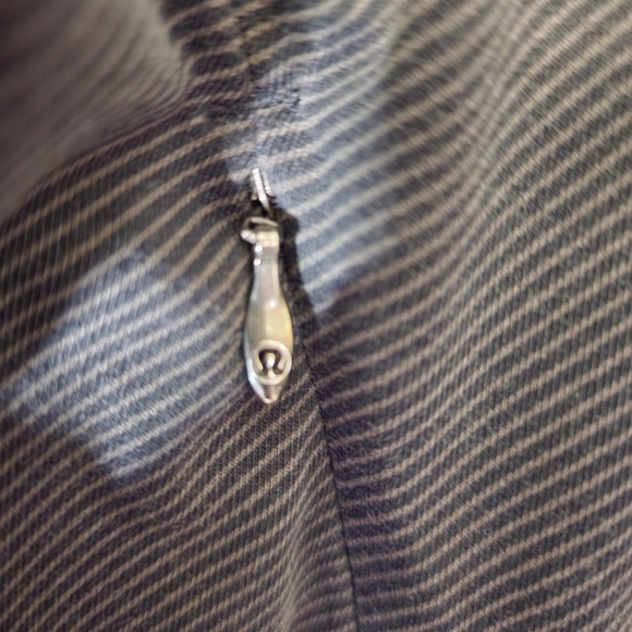 Lululemon- After Asana V-Neck Telemark Print Pullover - Picture 4 of 12